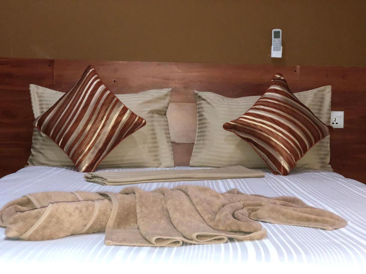 Canal'S Edge Negombo Exterior foto